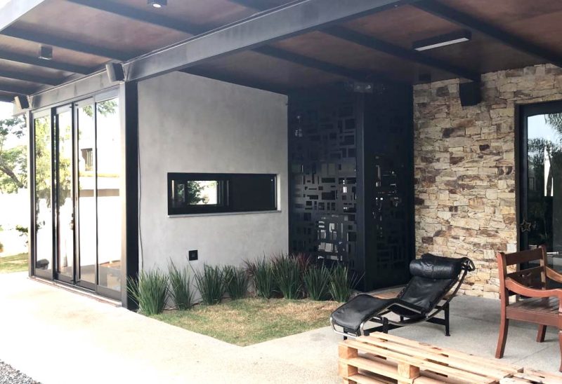 Divisória para Porta – Design Rustic, na cor preto