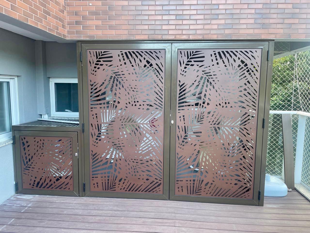 Divisória decorativa para ocultar ar condicionado – Desing
